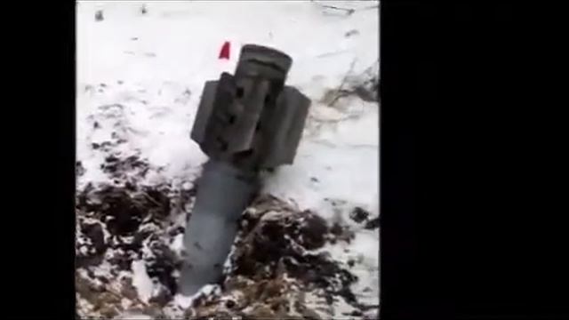 31.01.15 Стаханов неразорвавшийся снаряд урагана Ukraine Novorosiya... смотреть онлайн