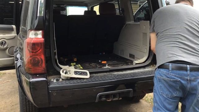 2006 Jeep Commander project part 5-🆕jeep Commander Project Interior Removal & Jeep Interior Panels