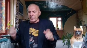 Забыть, забыть! Не было поцелуя, не было! Всё! Пора объ¬ясниться. Дух50