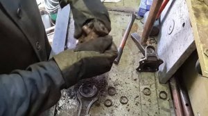 Замена крестовин карданного вала/ Как не платить автосервису?