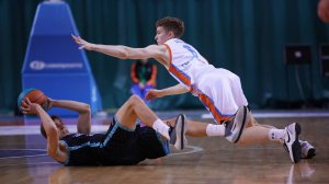 Самара-2 - Пари НН-Юниор 70:73