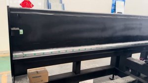 XTLASER Side-mounted 3 Chucks Laser Tube Cutting Machine