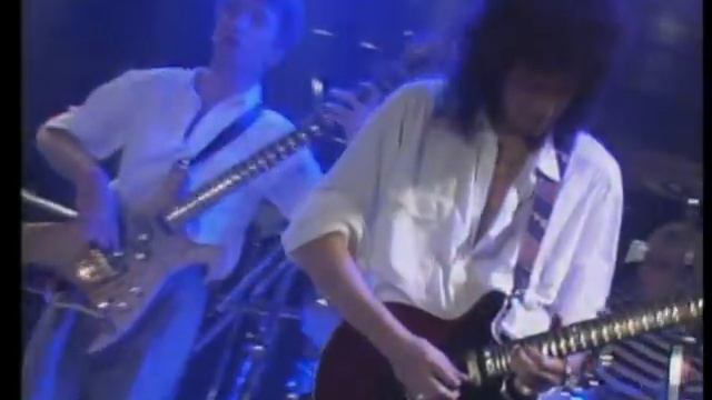 Queen - Hammer To Fall live in Montreux смотреть онлайн