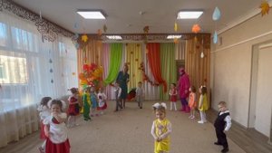 Осеннее развлечение средней группы «Земляничка"