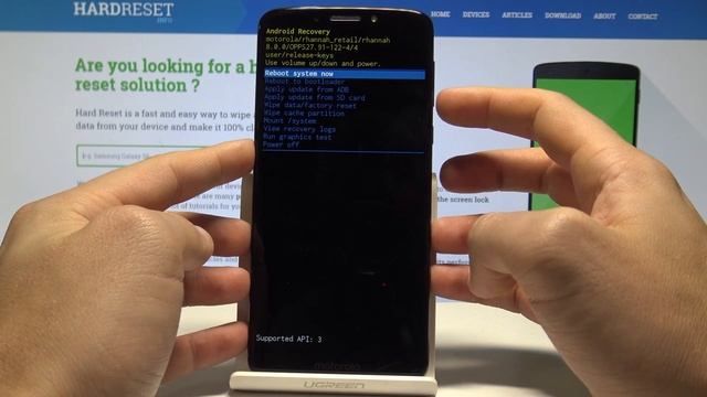 How to Wipe Cache on MOTOROLA Moto E5 Plus - Reset Cache Partition