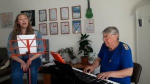 Песня на стихи Ирены Булановой  ( прошу откликнуться) " Я стала мудрой и не обижаюсь"