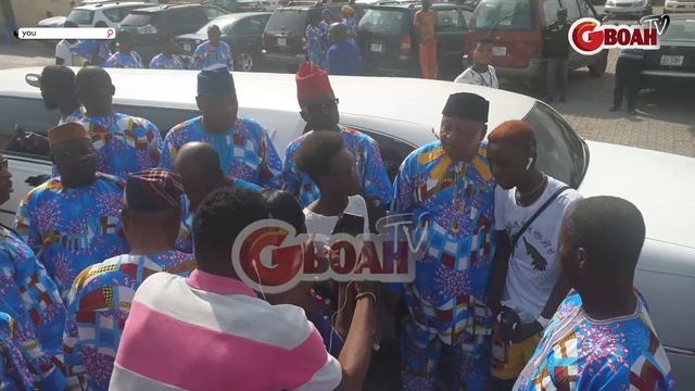 Jide Kosoko Storms Movie Premiere With Limousine As He Spray Young Girl That Dance Like An Indian смотреть онлайн