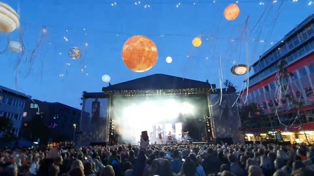 INA WROLDSEN (Lay It on me) Rakettnatt 2019🚀🎆 смотреть онлайн