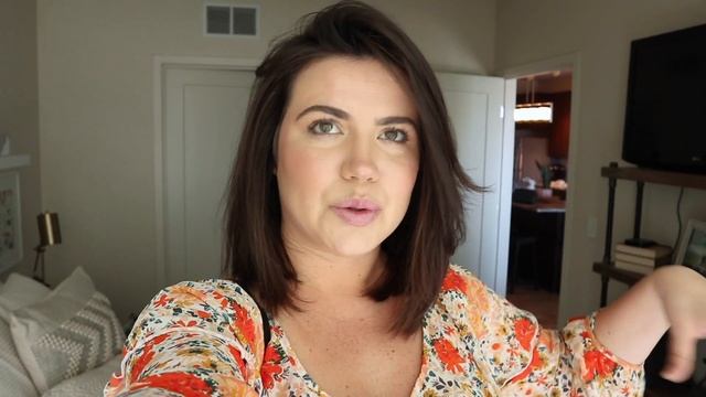 VLOG: Easter Weekend, Friends Came to Visit + a Surprise! смотреть онлайн