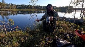 ВНУТРИ ЩУКИ БЫЛО ЭТО РЫБАК В ШОКЕ! ГОТОВЛЮ УХУ НА НЕОБИТАЕМОМ ОСТРОВЕ. РЫБАЛКА НА ЛЕСНОМ ОЗЕРЕ.