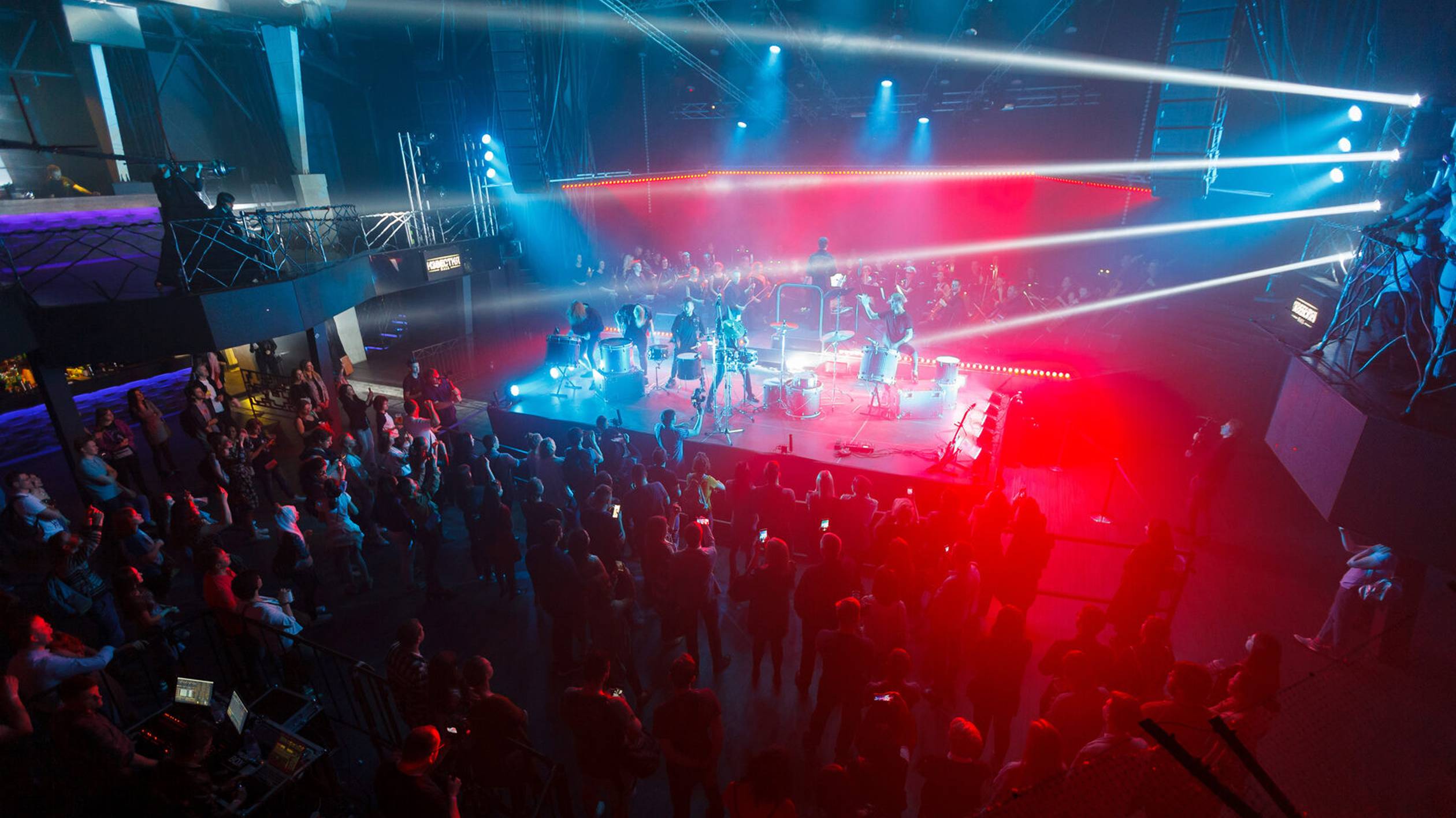 Барабанное шоу с Симфоническим оркестром - Рок Хиты смотреть онлайн