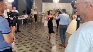 Танец друга жениха на свадьбе убил юную леди! ДАМА В ШОКЕ!