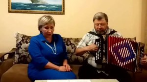 Стоит гора высокая