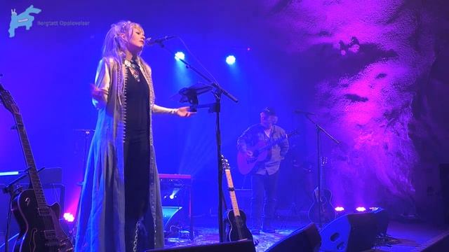 Siste reis - Unni Wilhelmsen feat. Henning Kvitnes смотреть онлайн