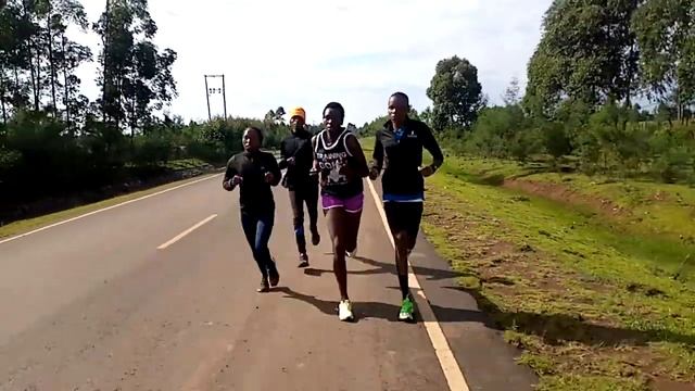 Gladys Chepkirui 3000m time trials смотреть онлайн