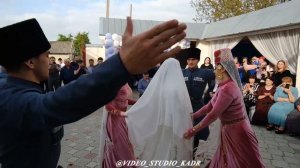 ОБРЯД ЗНАКОМСТВА С НЕВЕСТОЙ НА КАРАЧАЕВО-БАЛКАРСКОЙ СВАДЬБЕ (ВИДЕОСТУДИЯ "КАДР")