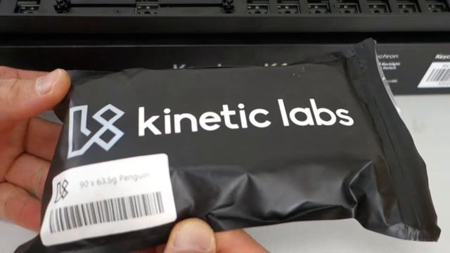 Building My Personal Mechanical Keyboard (Painting And Customizing A Keychron K4V2)