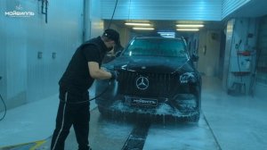 Вторая фаза мойки в Мойвилль - это бережная ручная мойка с использованием нано-шампуня