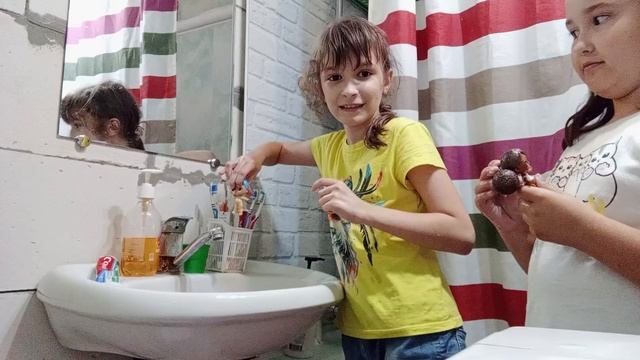 видео которые мы снимали с маргошкои́ в воскресенье Но я забыла выложить смотреть онлайн