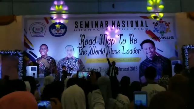 Seminar Nasional oleh Coach SYAFI'I EFENDI yang dihadiri lebih dari 3000 Pemuda/i Kota Tebing Tingg смотреть онлайн