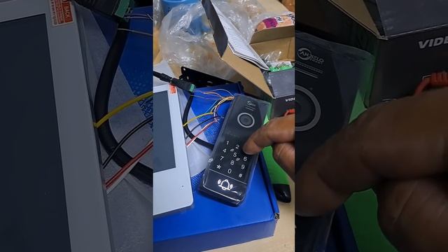 Вызывная панель с кодовой панелью .замена кода 1 смотреть онлайн