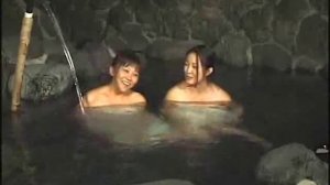 Hitomi Nabatame y  Shizuka Itou van a un onsen juntas  parte 1/2