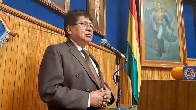 Edgar Chire Andrade - Vicerrector de la UTO смотреть онлайн