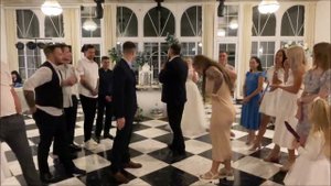 Ржачный танец чики убил свадьбу в хламину! Тамада в шоке