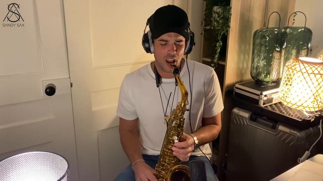 Whitney Houston - I Wanna Dance With Somebody (Kepa Remix for Sandy Sax) смотреть онлайн