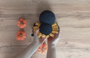 Плюшевый вязаный паук Тарантул