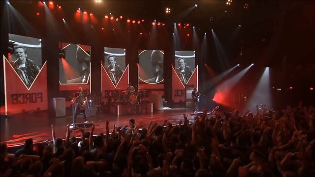 (HD) Muse - Uprising LIVE AT iTUNES FESTIVAL 2012 смотреть онлайн