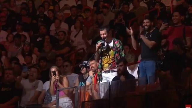 Вахо Бруклин на пресс конференции UFC