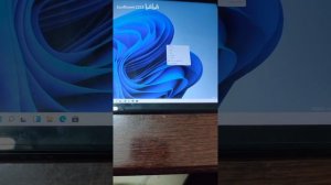 Xiaomi Mi Pad 5 running Windows 11