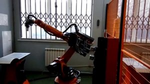 Упражнение с кубиком Робот KUKA