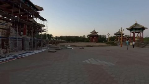 МЫ В ШОКЕ - ЭТО Калмыкия. ВКУСНАЯ Элиста - что едят местные. Национальная кухня и буддизм в России