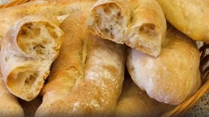 Пшеничные булки из теста на закваске с кунжутом и тмином