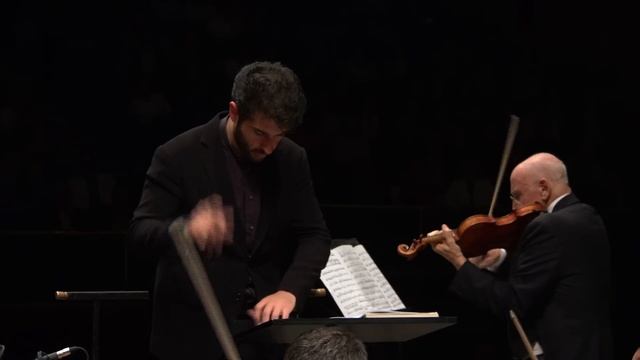 "Flight of a Falcon" performed by Salvatore Accardo смотреть онлайн