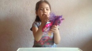 Распаковка пони-Искорки