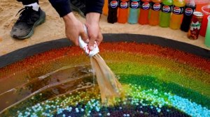 Как сделать сердце из радужных облаков с помощью Orbeez, Fanta, Coca Cola против Mentos и популярных