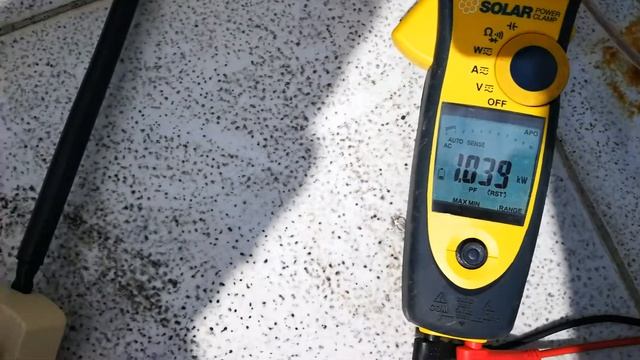 Autoconsumo solar, pruebas con Inversor YC 500 de AP Systems смотреть онлайн