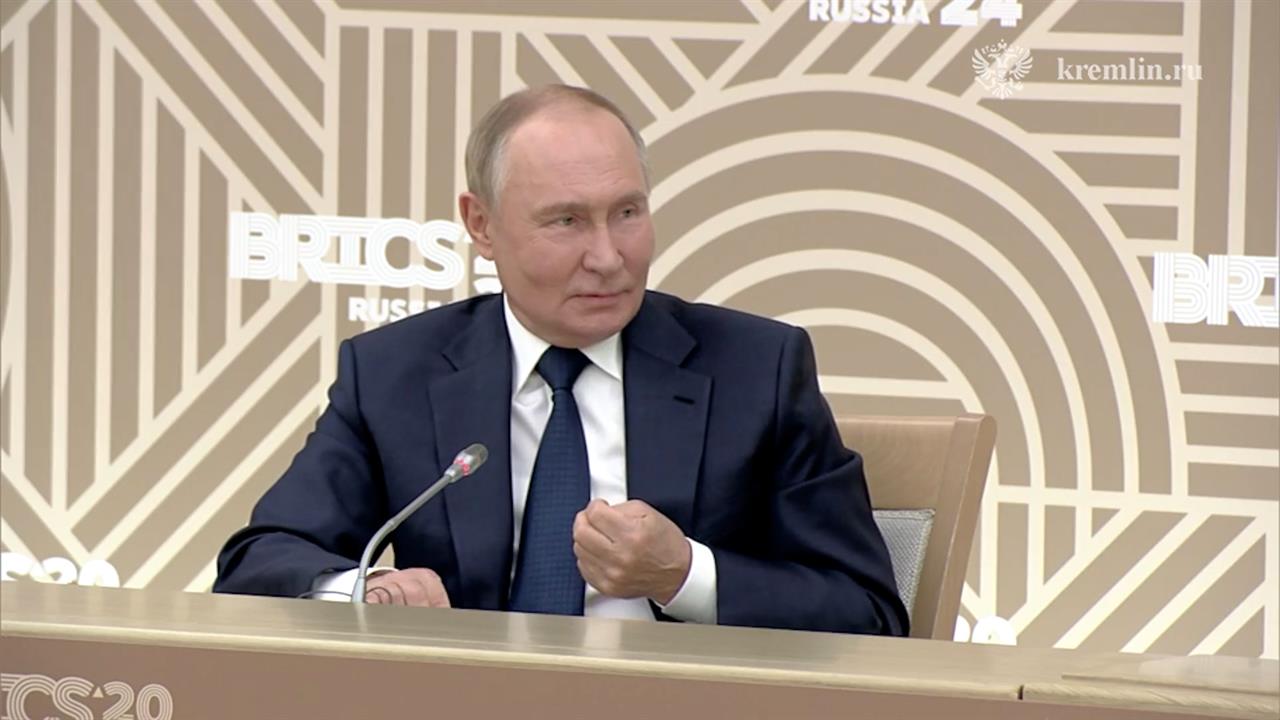 Путин: армия РФ становится одной из самых боеспособных, "победа будет за нами"