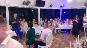 Танцевальный батл на свадьбе перешел в стриптиз! ЖАРИШКА!