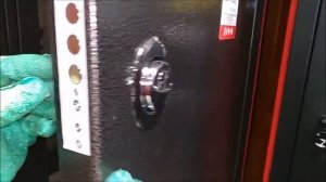 Как правильно от центровать броне-накладку на входной двери