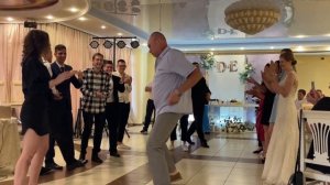 Ржачные танцы гостей РАЗОРВАЛИ ТАМАДИЩУ