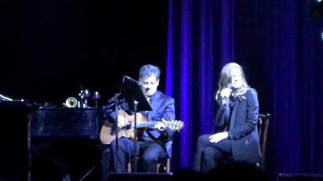 Chiara Mastroianni et Benjamin Biolay au folie bergère смотреть онлайн