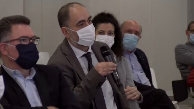 "Non dago Mikel?" dokumentalaz solasaldia | diálogo sobre el documental смотреть онлайн