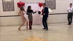Свидетель убил танцпол на свадьбе! Перетанцевал сразу двух девчат! ОГНИЩЕ!!!