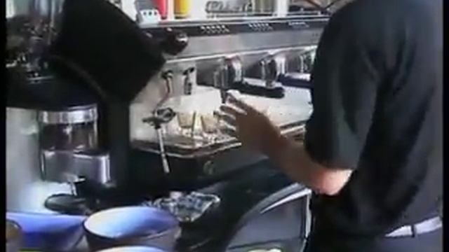International Barista Champion teaches Latte art and coffee ferns