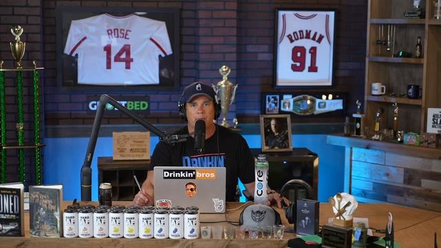 Jill Biden's Breakfast Tacos - Drinkin' Bros Podcast Episode 1063 смотреть онлайн