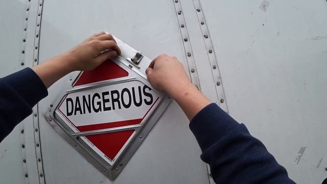 Опять Еду В Огайо С Опасным Грузом смотреть онлайн